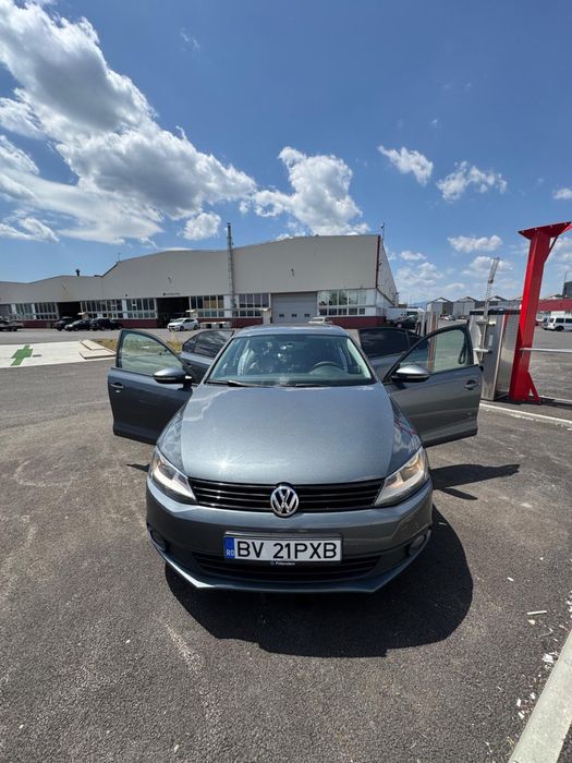 Volkswagen Jetta 2012 – 1.6 TDI - 105 CP