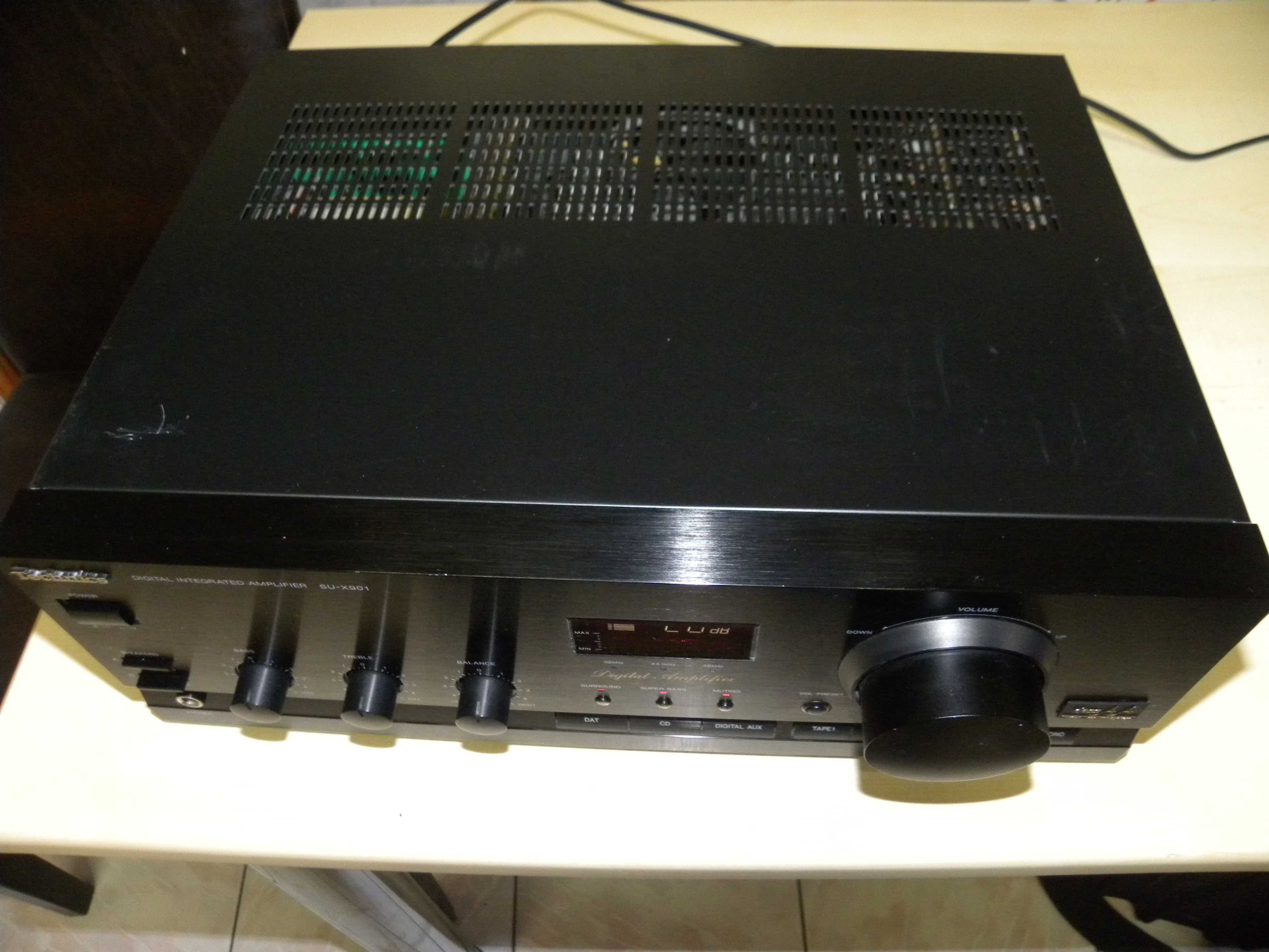 Rare Technics SU-X901 Amplifier