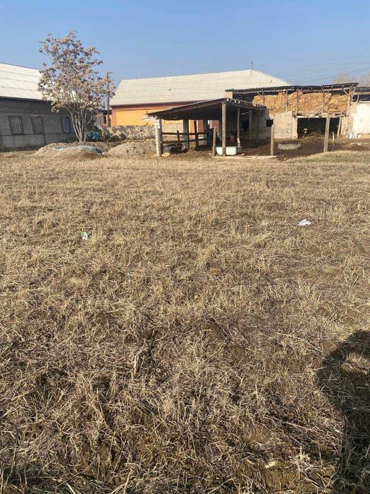 Куйи Чирчикда 10 соток ер майдони сотиляпти