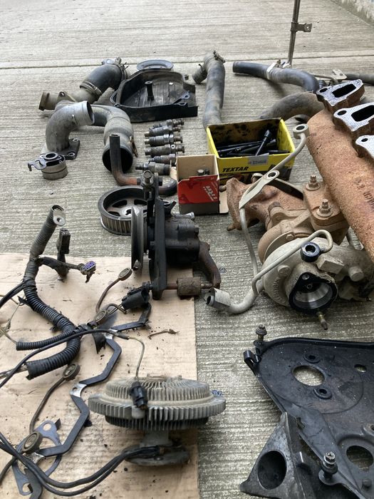 Dezmembrez nissan patrol y60/y61