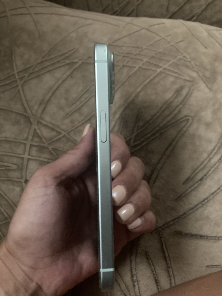 Iphone        15