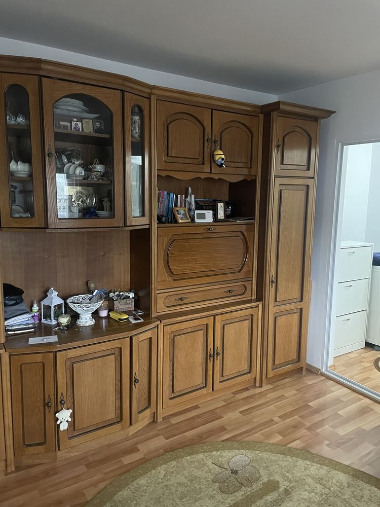 Apartament de vanzare,spatios.