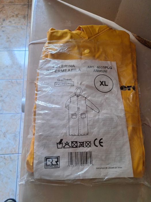 Salopete lucru noi si de calitate.