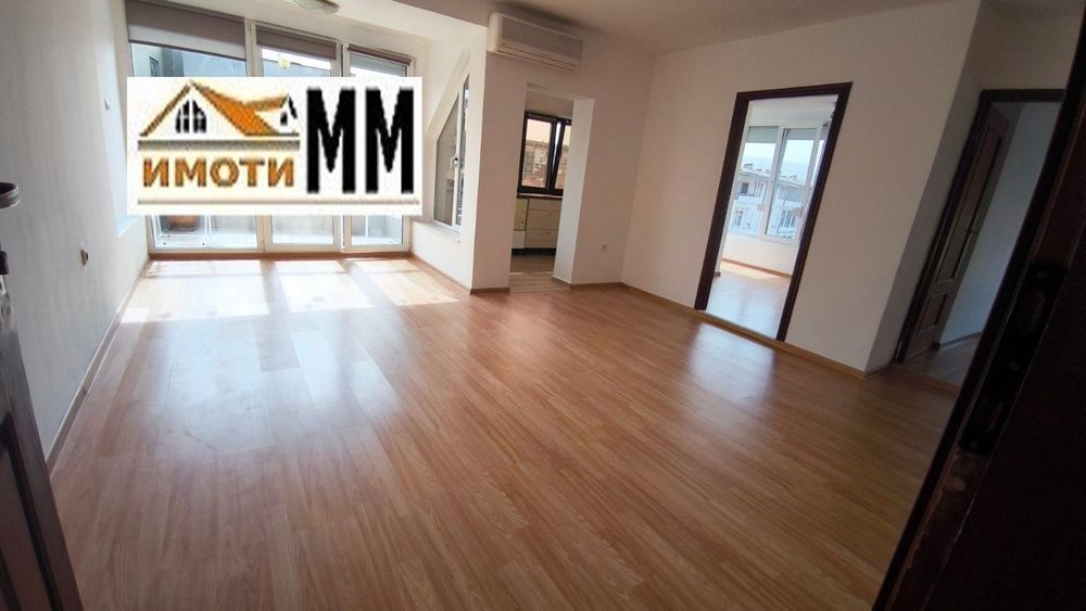 Продава се Тристаен апартамент в Пловдив, Център - 64 кв.м за 2032 €/кв.м - Снимка #2