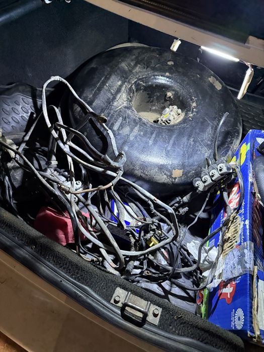 Продам газ на авто полный комплект