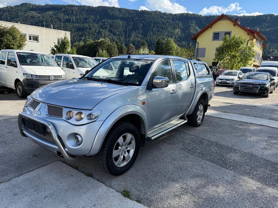 Vând Mitsubishi L200