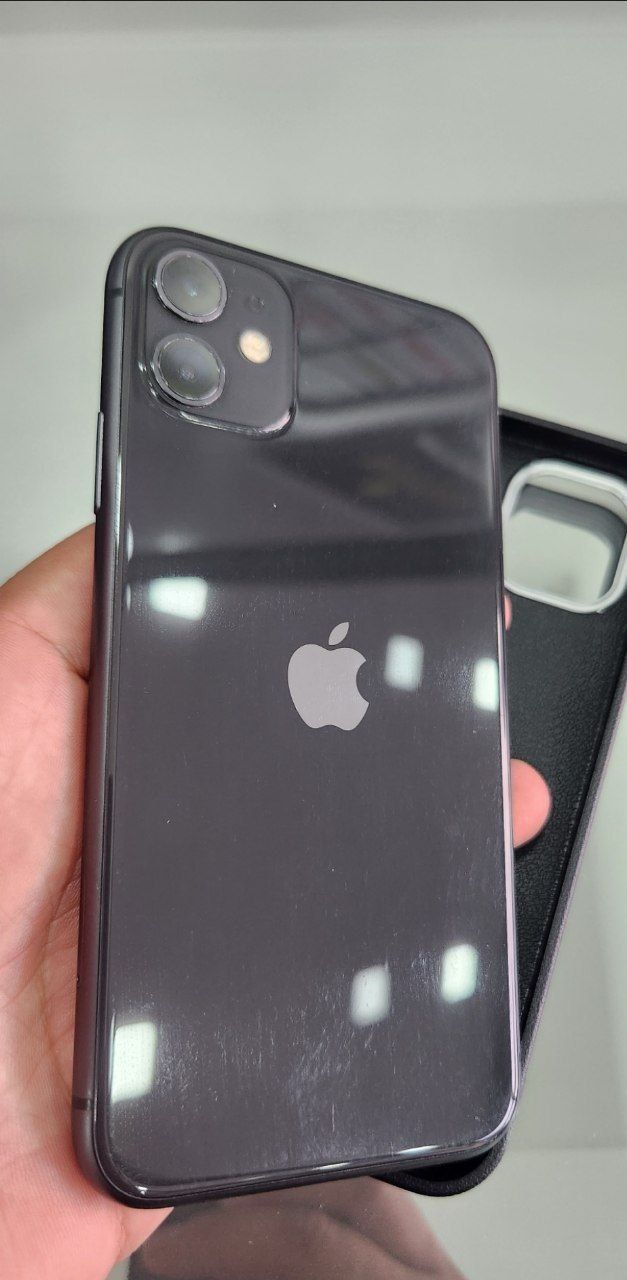 IPhone 11   64GB IDEAL