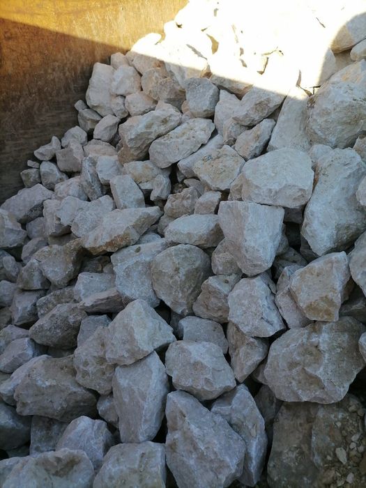 Piatră spartă de calcar (decor, garduri) 60-90 mm 90-120 mm