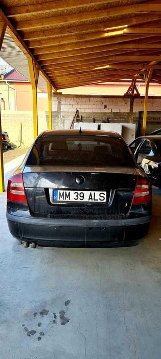 Dezmembram Skoda Octavia an 2005 motor 2.0 BKD