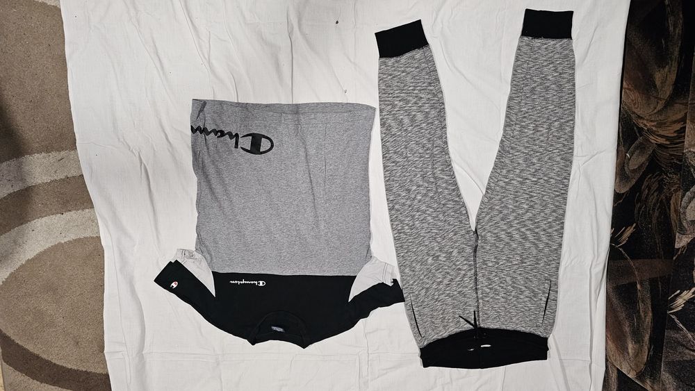 Trening gri pantaloni lungi și tricou Champion 158(XS)