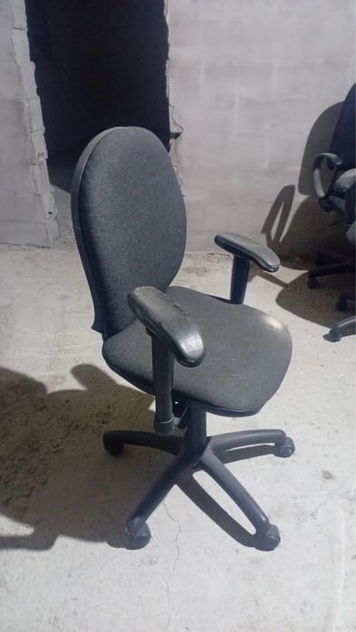 Офисные кресла 5шт Косшы