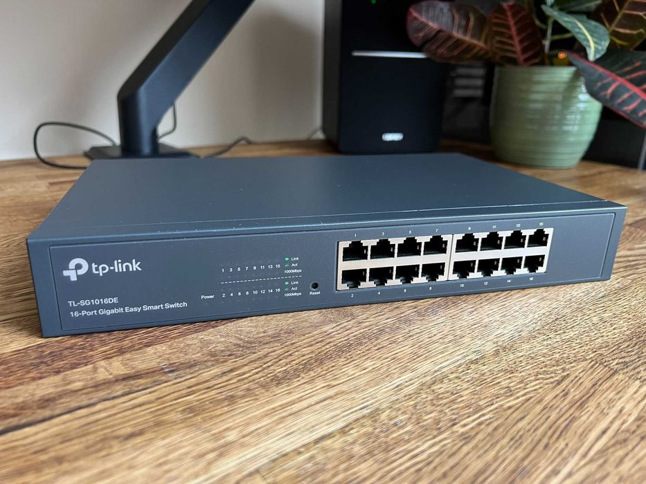 Суич TP-Link TL-SG1016DE