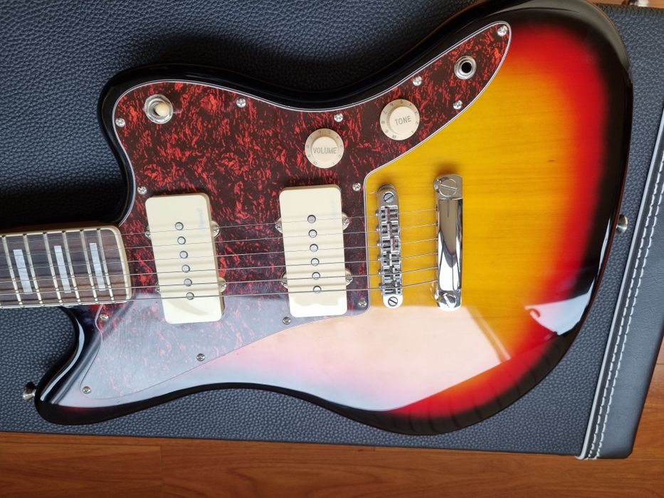 De vânzare chitară electrică Harley Benton