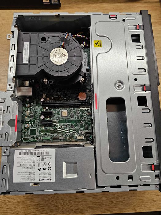 Настолен компютър Lenovo ThinkCentre M720s sff i5-8500 8GB 256GB