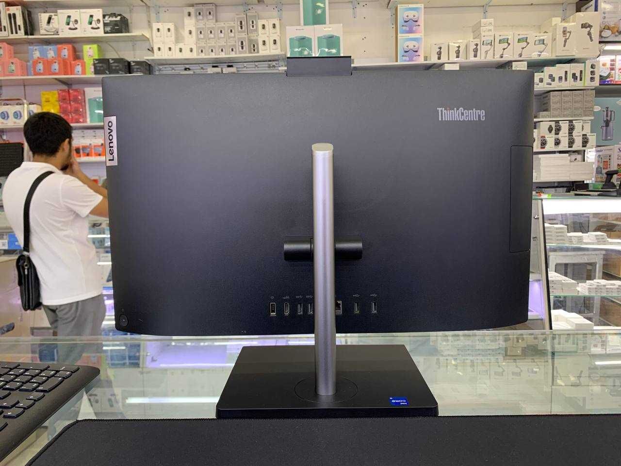 Lenovo ThinkCentre neo 30a 24 Gen4