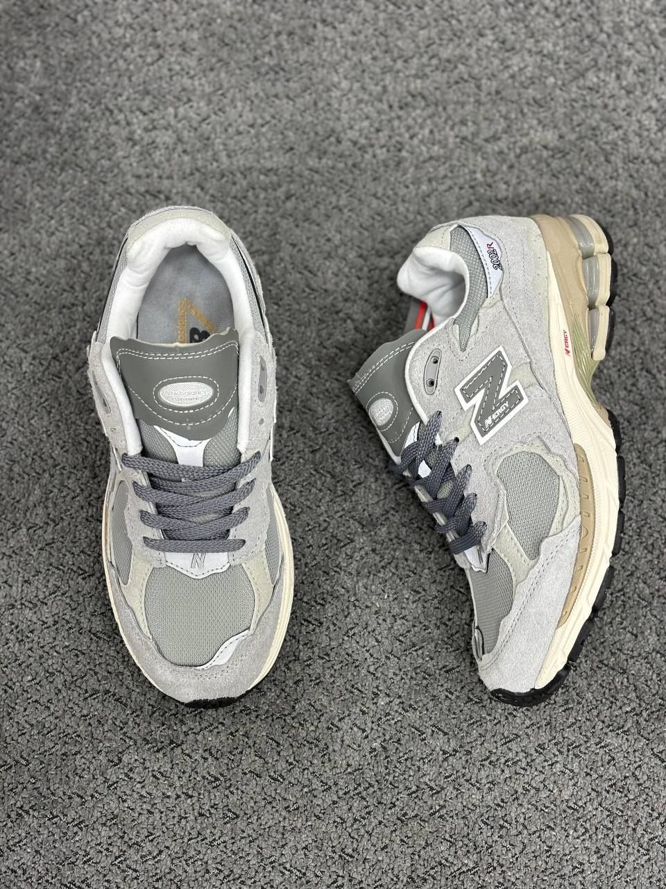 new balance 2002