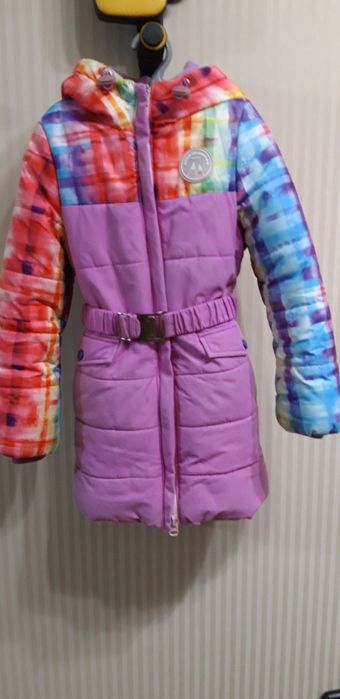 Зимнее пальто на девочку 5-6 лет