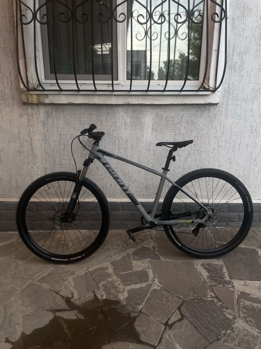Велосипед Хардтейл Giant Talon 1 2020 без торга