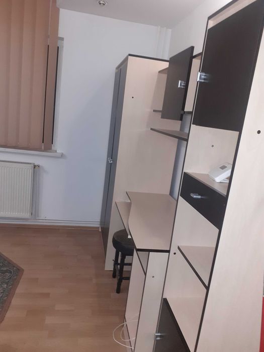 Închiriez apartament