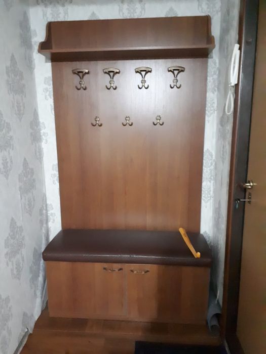 Прихожая, стулья