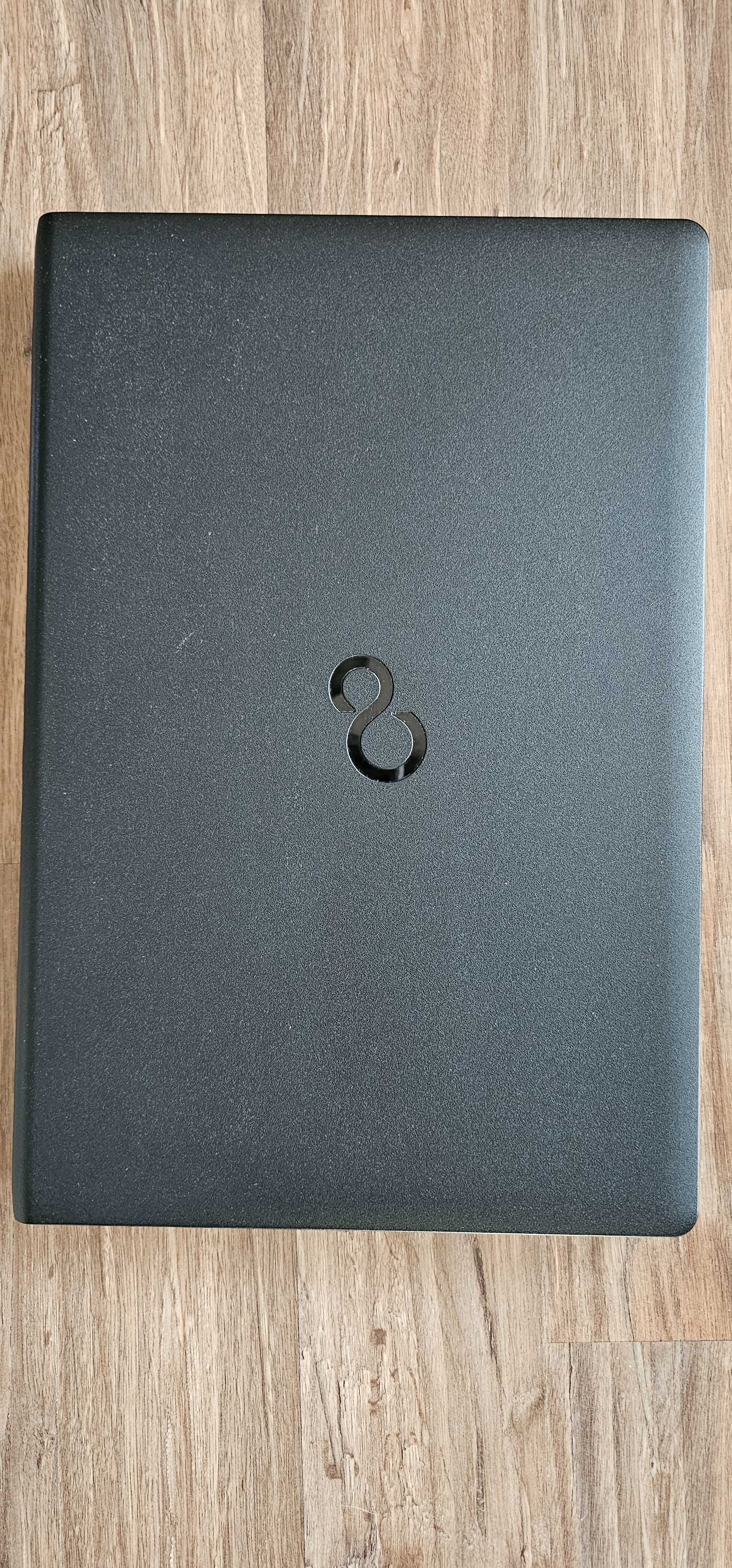 Лаптоп fujitsu Lifebook A357 с подарък чанта