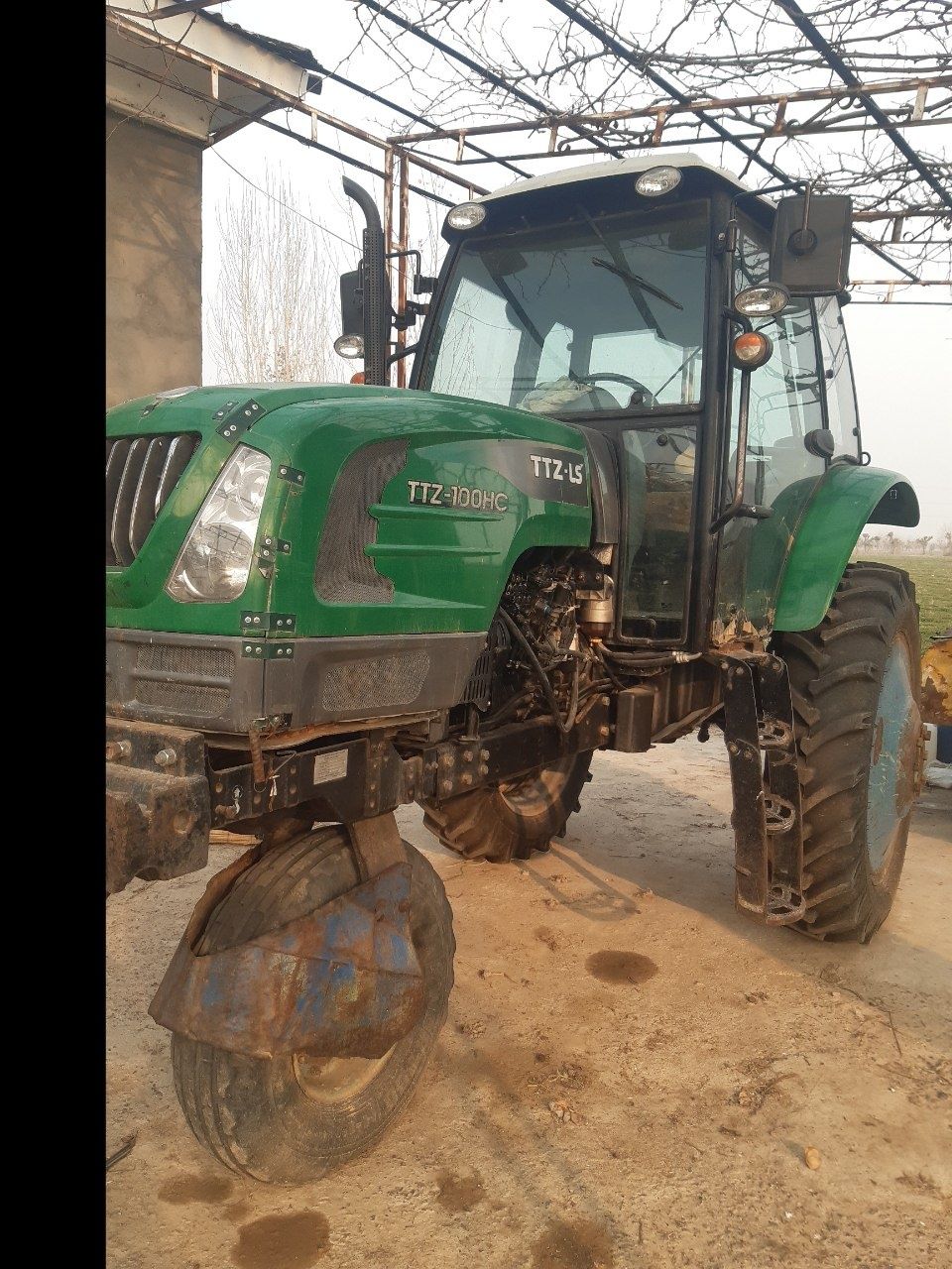 TTZ LS 100 plus traktori sotiladi holati ideal sastayanada