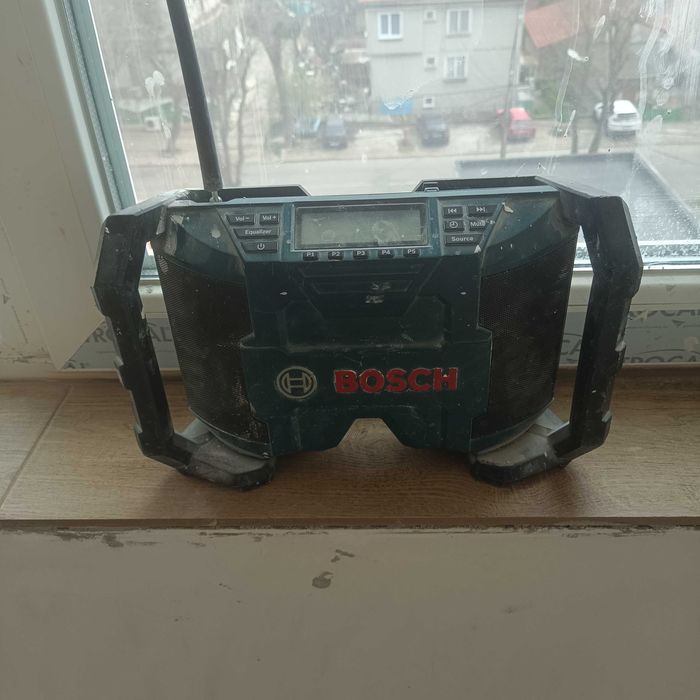 Продавам Радио bosch