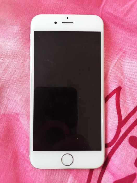 iPhone 6s в идеальном состоянии