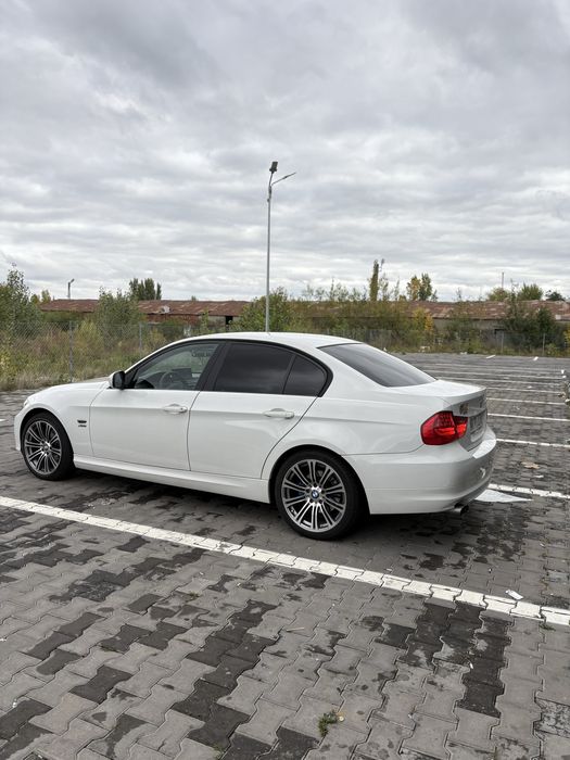 BMW 320D seria 3 e90 LCI 2011 euro 5 184cp automat xdrive 4x4