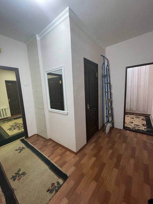 Arenda ibinsino 1*2 xona qilingan 300$
Шайхонтахур район 
Ибн Сино