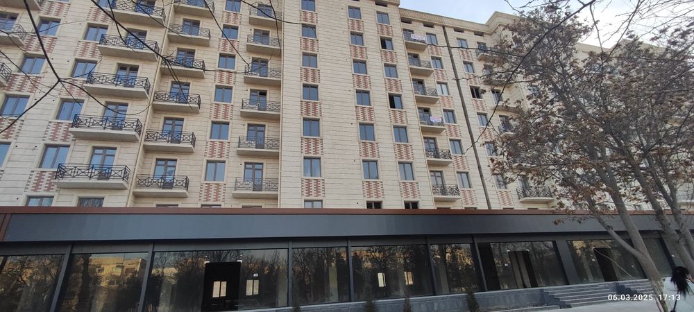 9 бозор олдида йулни устида 2 хона эски навруз кафе