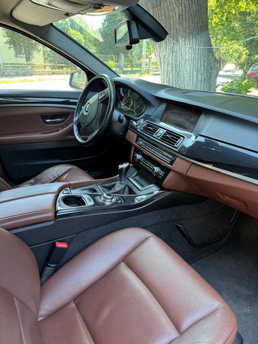 BMW Seria 5 F10 2011