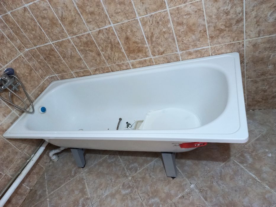 Ванна простой белый