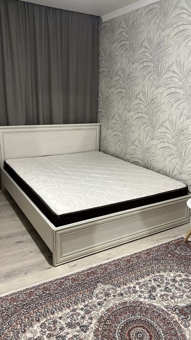 Спальный гарнитур (шкаф, кровать, 2 прикроватные тумбы)