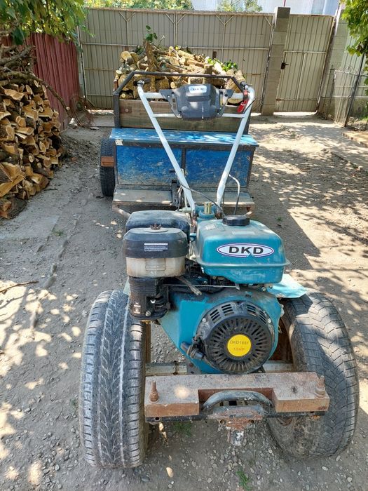 Vând motocultor DKD