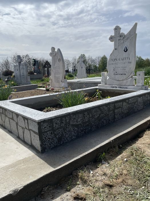 Monumente funerare la cele mai bune preturi!!!