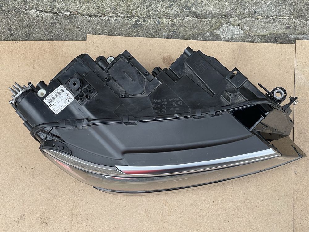 Оригинален Фар VW Tiguan 5NA 5NB941082E