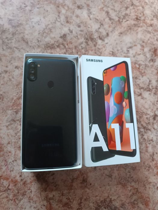 Продам samsung 11 в хорошем состоянии