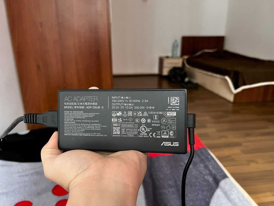Laptop Gaming Asus ROG G713RC