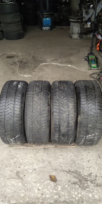 Зимни гуми -2020г.-18цола-235/60-1бр.-100лв."PIRELLI"