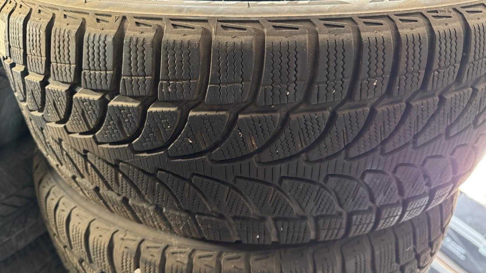 Зимни гуми BRIDGESTONE 235/55/19 дот 2019г