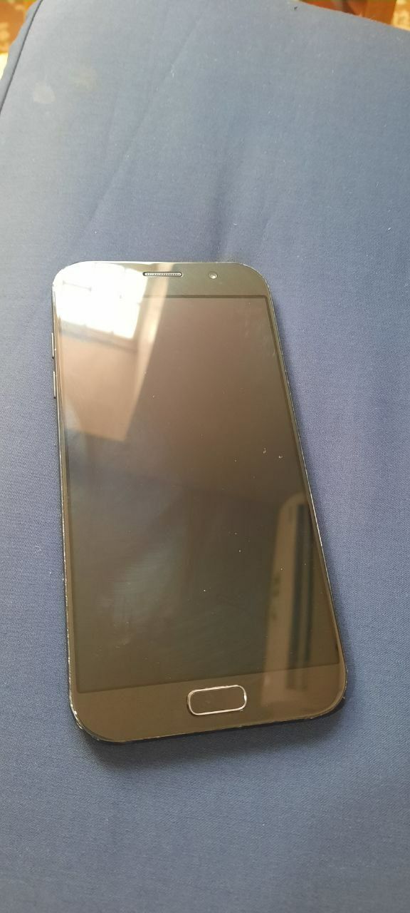 Samsung a7 (2017)