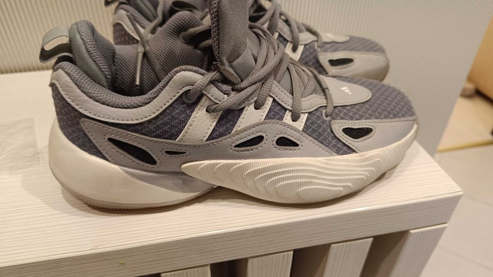 Vand - incaltaminte baschet - Adidas, marine 39 1/3