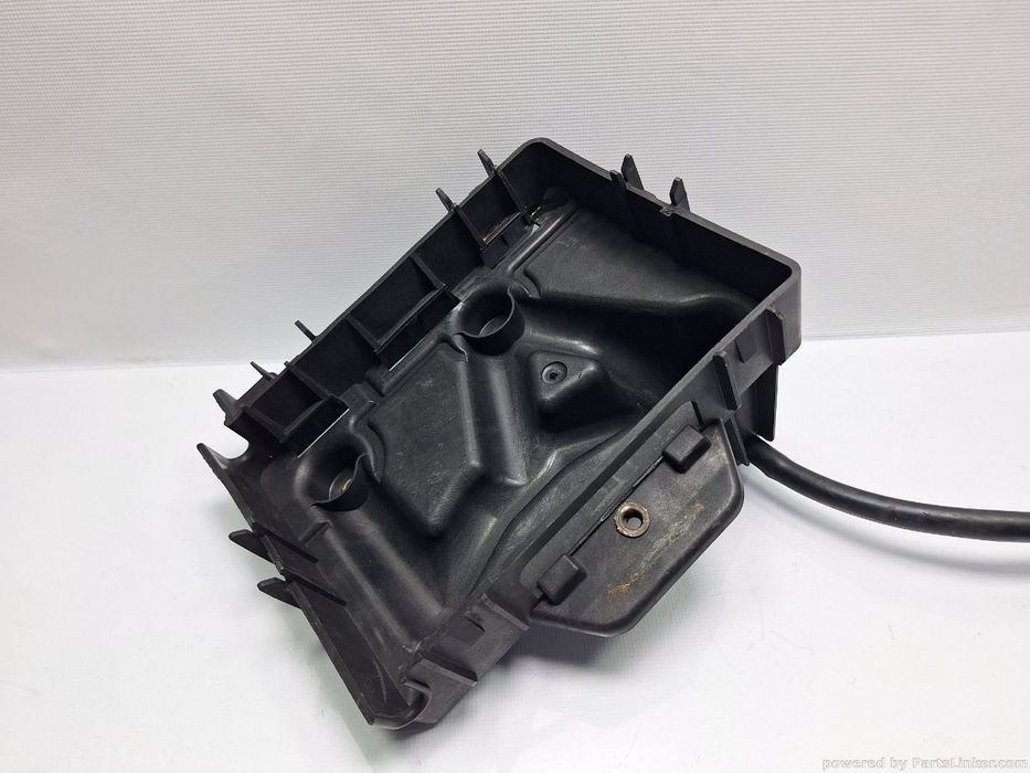 Suport baterie auto VOLKSWAGEN POLO (9N_) [ 2001 - 2012 ] 16V (AUA, BBY, BKY) 55KW|75HP OEM 6Q0915331