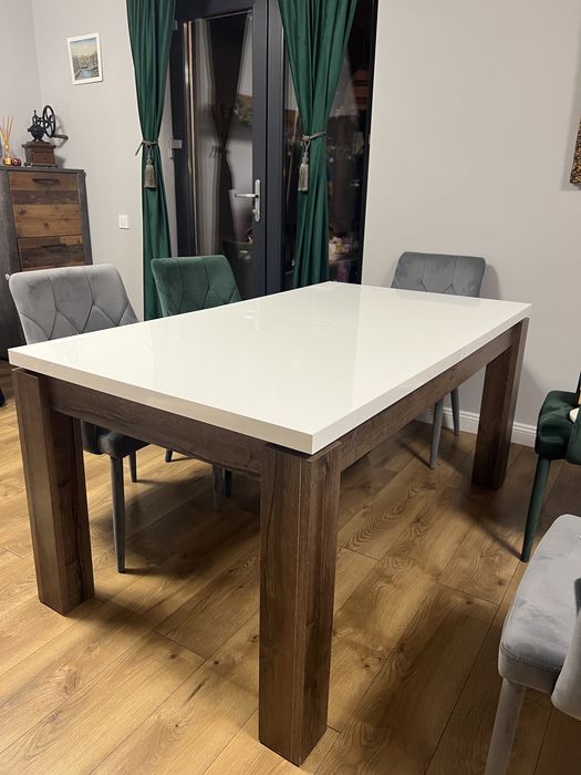 Masa Dining Extensibila 6/8 locuri