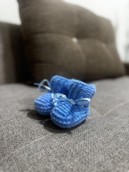 Детские вязаные пинетки