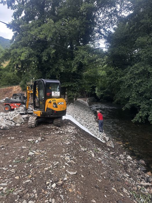 Inchiriem Miniexcavator, Microexcavato, Incarcator, Cilindru Compactor