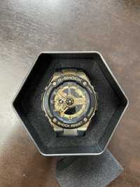 Часовник G-Shock златно с черно