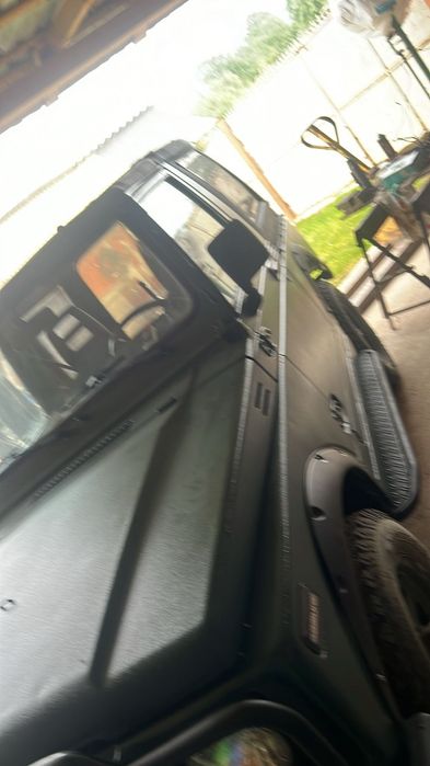 Vând Suzuki samurai