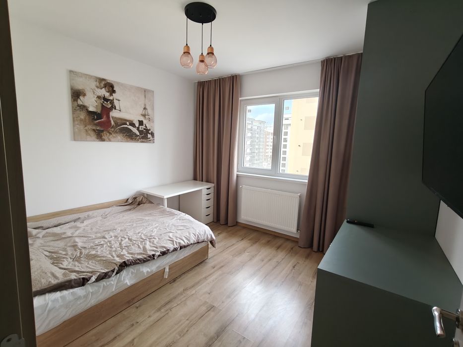 Apartament cu 3 camere, decomandat, metrou Berceni, parcare subterana